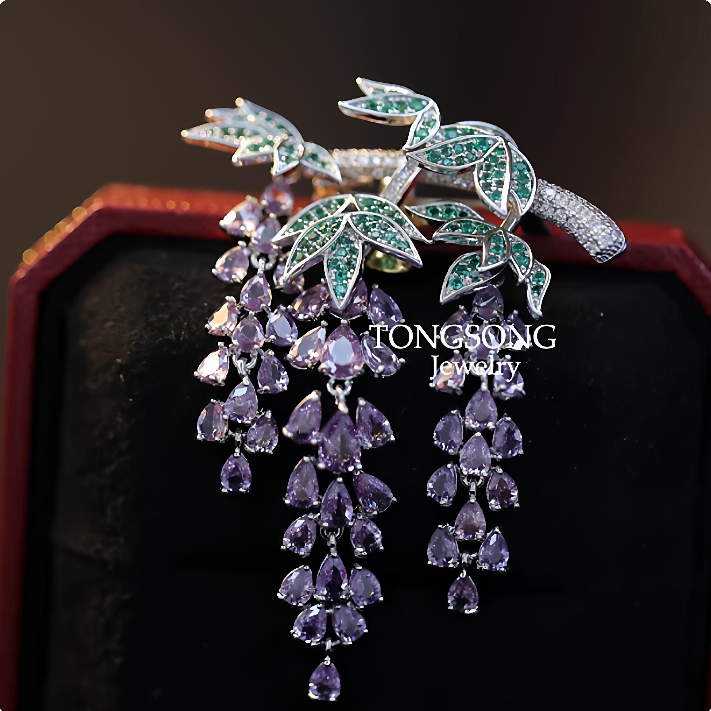 【紫晶藤梦】紫藤花胸针灵动流苏微镶女紫锆石优雅配饰胸花别针,淘宝优惠券,粉丝福利购,淘宝优惠卷