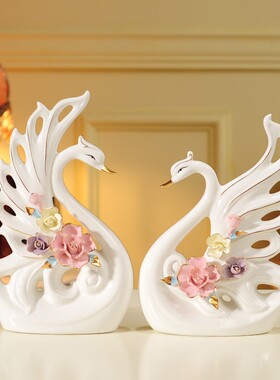 创意家居天鹅实用一对家庭客厅电视柜摆设婚礼软装小饰品