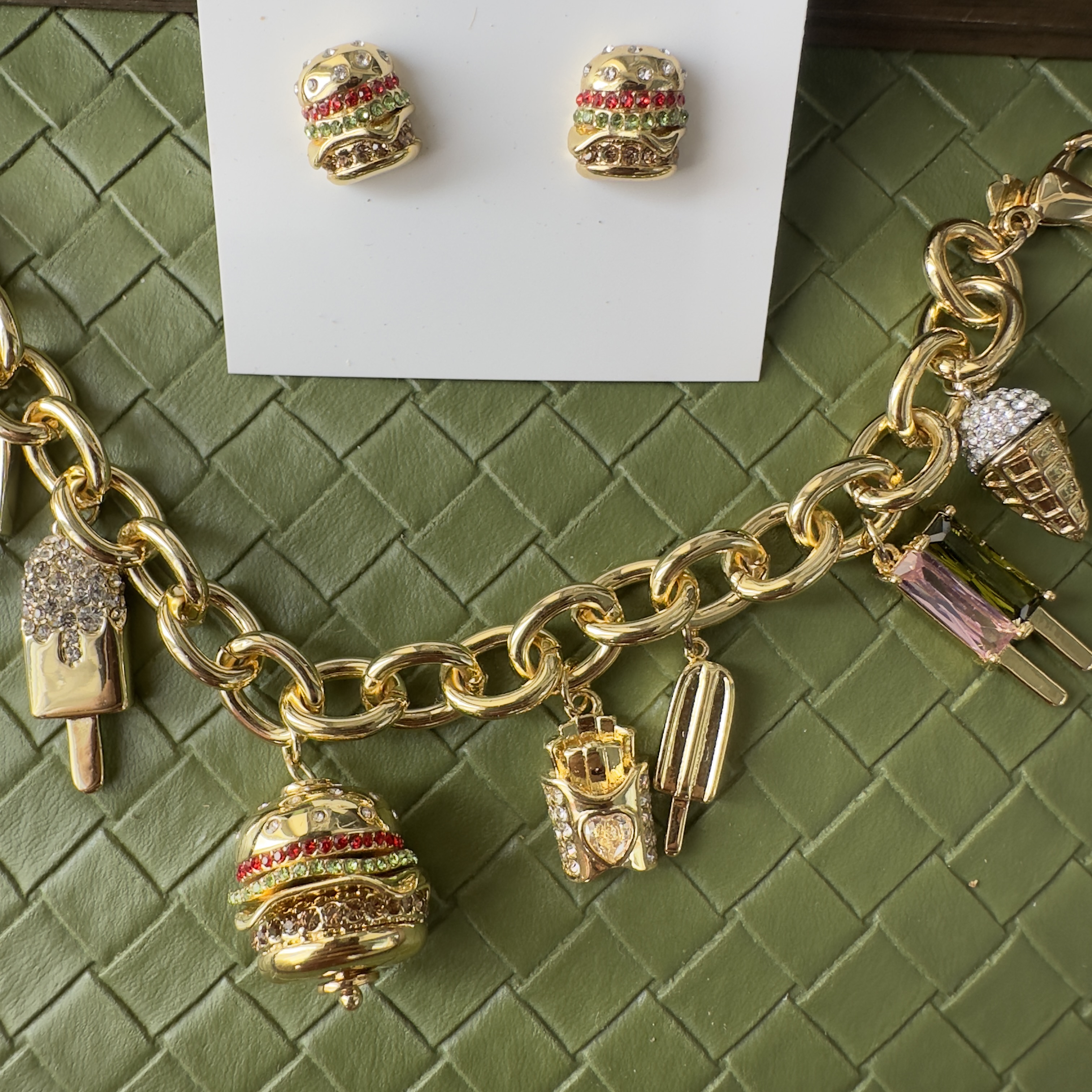 K系列出口欧美牛角包手链耳坠汉堡包手链耳坠富贵狗手链耳坠合集 - 图1