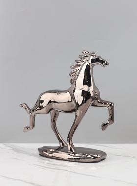 现代马简约抽象树脂电镀腾空骏动1528摆物雕塑件客厅书房软装家居
