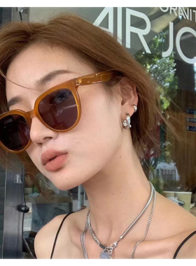 网红街拍太阳镜男2023新款小红书墨镜女复古奶茶韩版百搭太阳眼镜