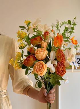 彷真花玫瑰花束火焰兰虞美人假花插花摆设客厅装饰品手捧花束拍照