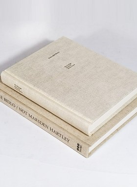 布面可翻页黑白灰米现代字母装饰真书客厅售楼处酒店摆设