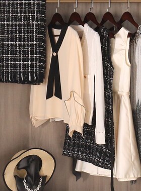 黑白轻奢样板房衣柜衣帽间卧室衣服鞋子摆件裙Q子西服展厅软装饰