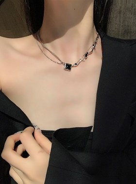 黑色锆石方钻项链女甜酷锁骨链配饰轻奢小众高级感网红冷淡风颈链