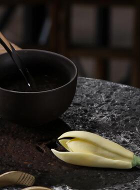 陶瓷摆件工艺品居家摆设吊坠品创意手捏玉兰瓷花旗袍压襟盘扣挂件