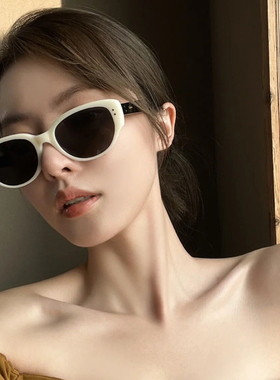 白色复古猫眼太阳眼镜女款海边拍照显脸小白框2023新款级感太阳眼