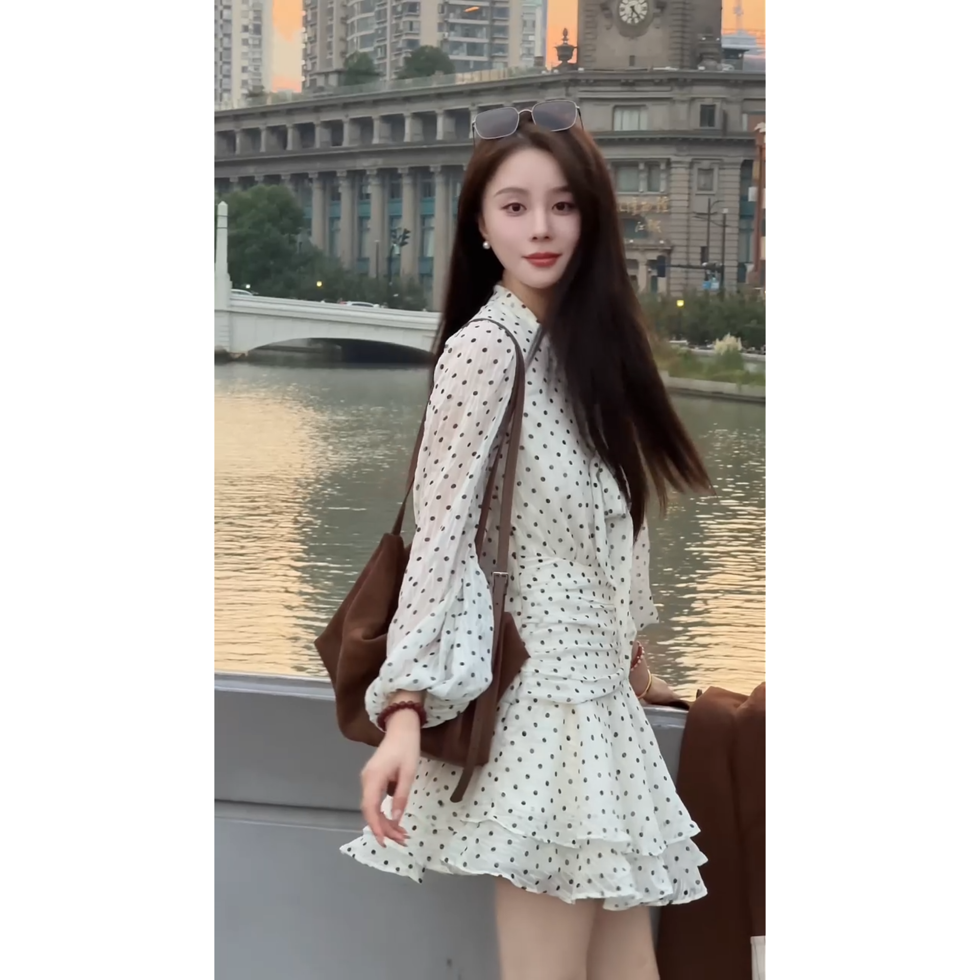 艾文文IRIS波点裙2026新款秋季女装经典时尚长袖百搭内搭连衣裙,淘宝优惠券,粉丝福利购,淘宝优惠卷