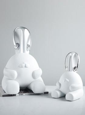 现代简约创意白色树脂兔子雕塑摆件样板房客厅儿童房艺术工艺品