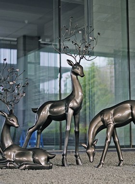 售楼部仿铜梅花鹿雕塑玻璃钢园林景观装饰大抽象摆件户外草坪小区