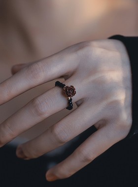 复古玫瑰串珠戒指女款甜酷个性时尚小众配饰秋冬新款设计感食指戒