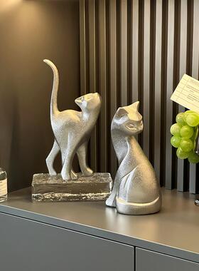 高端设计艺术姿态猫饰品Wabi-Sabi风格客厅入口电视柜覆古家具软