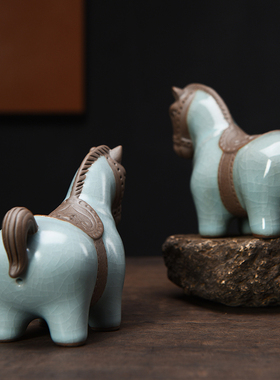 哥窑陶瓷马摆件十二生肖马电视柜酒柜桌面小饰品马到成功属相小马