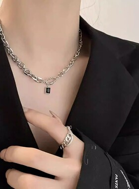 黑色项链轻奢小众甜酷高级感卫衣饰品毛衣链女款项链2026新款爆款