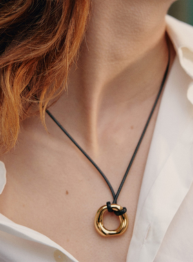 LMLAGOMIST牛奶毛衣吊坠小众