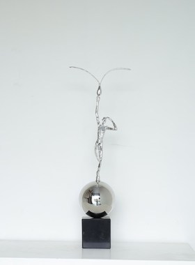 简约现代抽象人物艺术雕塑摆件玄关酒柜意式极简装饰品软装高级感