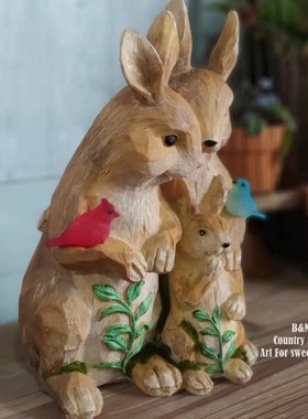 复古田园可爱的小兔子一家树脂阳台庭院花园太阳能装饰灯兔年摆件