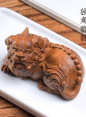 天然檀香木独角貔貅摆件招财转运手把件创意文玩桌面装饰品木雕刻