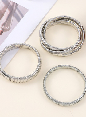 欧美合金三层缠绕蛇骨手镯单圈冷