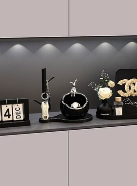 高级感软装入户门口玄关钥匙收纳摆件客厅电视鞋柜香薰装饰画摆台