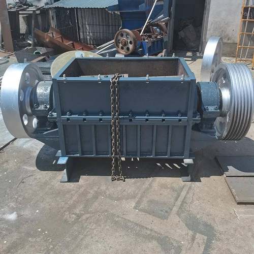 家用型中药材破壁机小型鄂式大颗粒细研磨机强力塑料粉碎机 - 图2