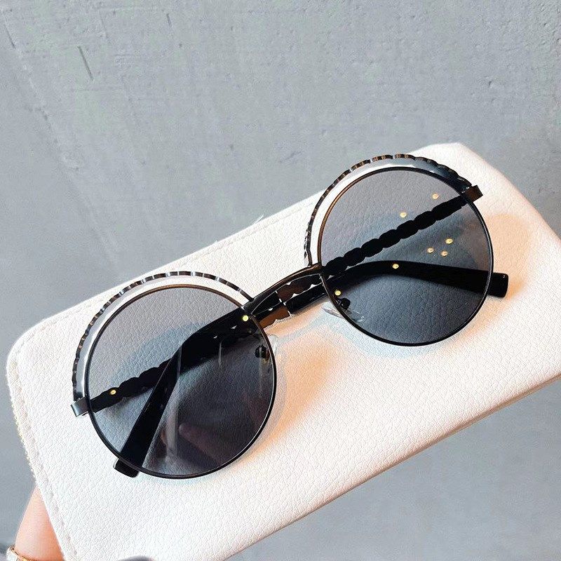 新款a圆框镂空太阳镜韩版个性金属链条腿墨镜时尚街拍遮阳眼镜 - 图3
