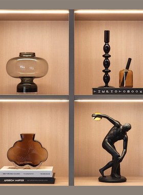 样板间简约现代软装饰品创意陶瓷树脂工艺品桌面家居摆件ZH3869