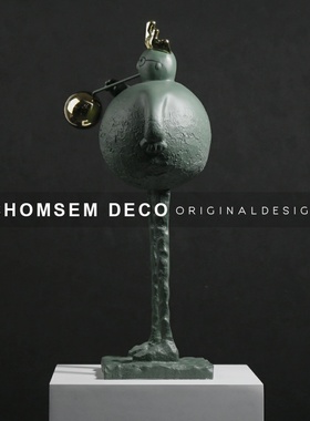 现代家居卡通雕塑国王人物摆件售楼处样板房间儿童V房简约艺术摆