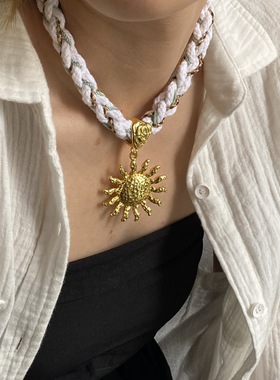 文艺通勤风高级手工编织粗绳太阳吊坠项链女小众夸张choker颈链潮