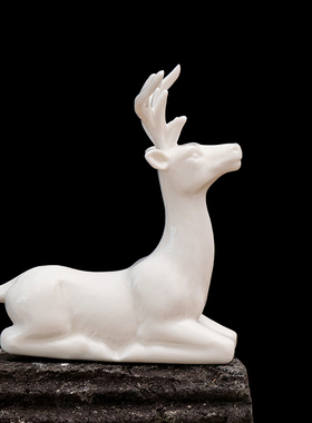精品陶瓷小鹿家居饰品摆件吉祥物白瓷工艺品一鹿平安车载车内装饰