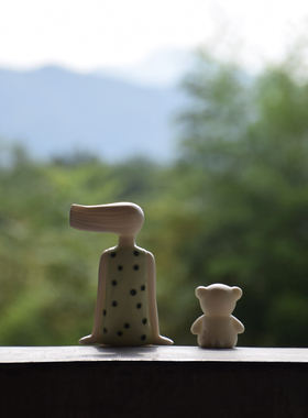 现代简约陶瓷女孩摆件客厅电视y柜房间桌面家居装饰品朋友生日礼