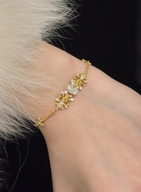 小众设计轻奢雪莺鸽子蛋手链女时尚高级感重M工莺尾花满钻爆闪手