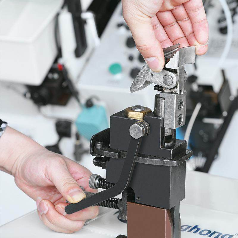 东莞工厂直销TH-N737A油压自动上胶前帮机全自动九爪前帮机,淘宝优惠券,粉丝福利购,淘宝优惠卷