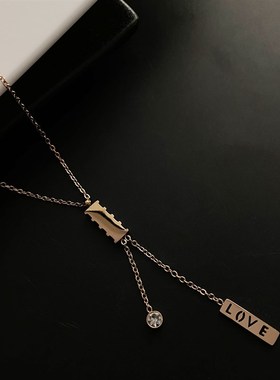 LOVE字母钛钢项链女时尚气质锁骨链网红简约风个性W脖子饰品不掉