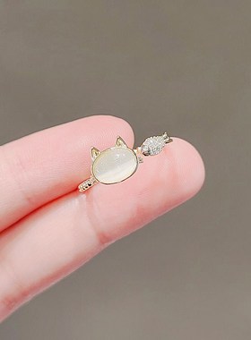 可爱小猫和鱼戒指女款仿猫眼石日系G简约通勤开口可调节指环