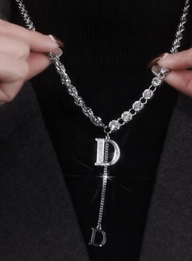 D字母项链女小众设计感ints冷淡风长款锁骨链简约气质毛衣链2021