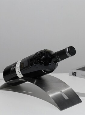 现代样板房间酒柜软装售楼处客厅茶几何金属红酒架装饰摆件