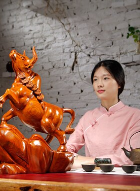 花梨木生肖雕刻拓荒牛摆件牛气冲天家居客厅O办公室装饰红木工艺