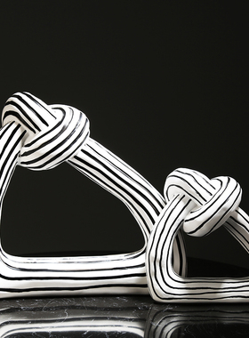 简约黑白条d纹纹几何创意打结摆件客厅样板房售楼处装饰品