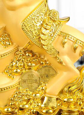 立功招财马摆件，客厅酒柜，办公室桌面摆件，开店乔迁礼品