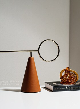 高级感皮b革橙平衡杆软装摆件简约客厅书房展架样板间装饰品