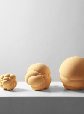 简约艺术抽象银色黄色陶瓷摆件样E板间售楼处酒店民宿软装饰品