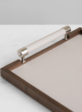 轻奢高端皮革香薰蜡烛实木w托盘样板间售楼处客厅茶几桌面摆件