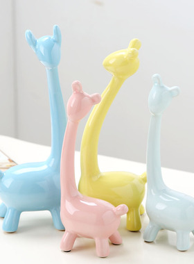陶瓷工艺品动物长颈鹿一家庭家居装饰品桌面摆饰T酒柜玄关四口摆
