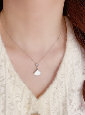 轻奢高级感贝母扇子项链精致时尚气质百搭锁骨链小众设计颈链配饰