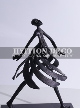 现代极简轻c奢黑色金属人物雕塑摆件客厅玄关样板房售楼处软装饰