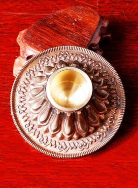 藏式用品纯铜手摇转动 立体底座手工雕刻家用转桶筒莲花座稳重