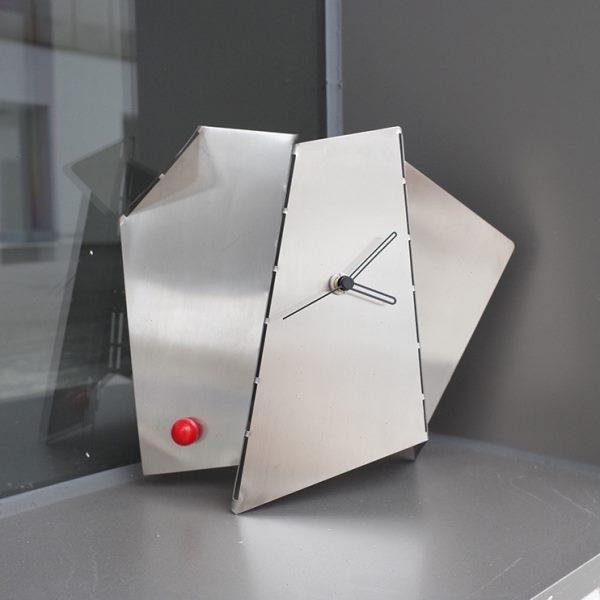 艺歪新款折形立钟创意现代简约金属座钟表客厅台式装饰桌面摆件,淘宝优惠券,粉丝福利购,淘宝优惠卷