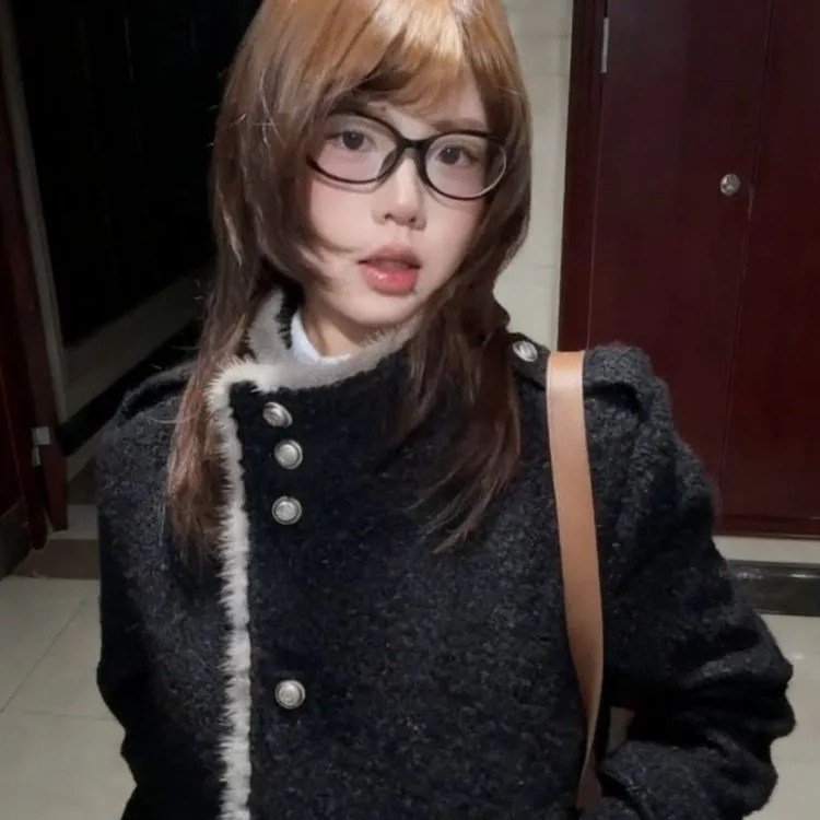 韩系设计感毛条拼接立领毛呢外套女秋冬新款通勤宽松黑色短款夹克,淘宝优惠券,粉丝福利购,淘宝优惠卷