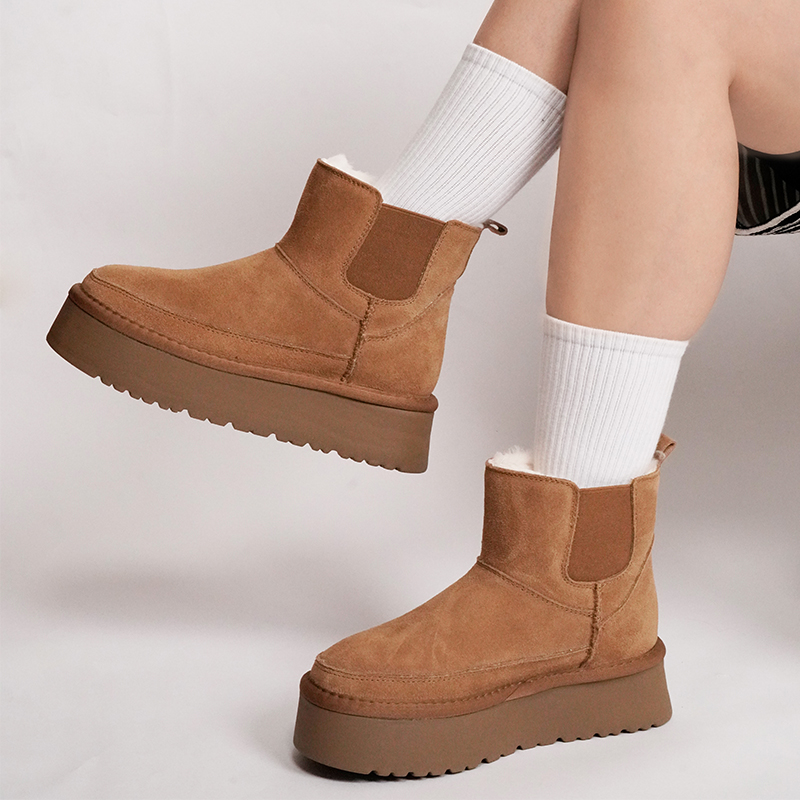 冬季新款雪地靴女厚底加绒防滑防水切尔西短筒棉鞋羊皮毛一体桑坡 - 图0